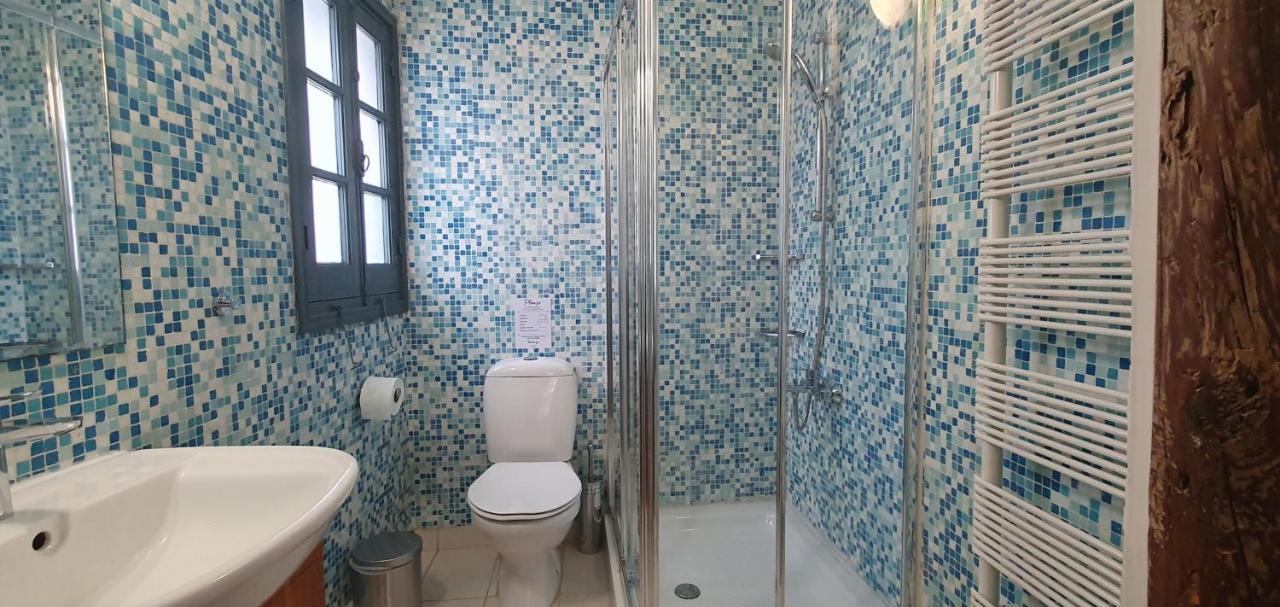 Phaedrus Living: Cozy Down Town House Aischylou Дом отдыха